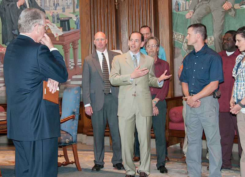 File:Main Page Apr 30, 2014.jpg