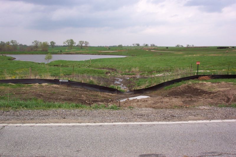 File:806.1.1.1 PHOTO 6a SILT FENCE CROSSING STREAM.jpg