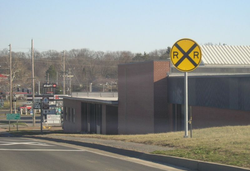 File:903.17.6.3 Highway Rail Grade Crossing W10.jpg