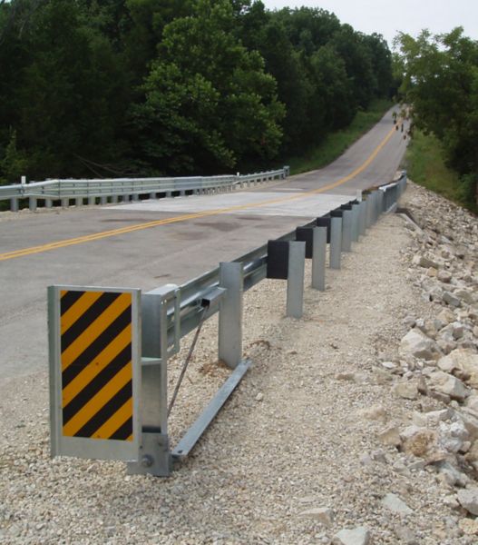 File:606.1 GUARDRAIL.jpg