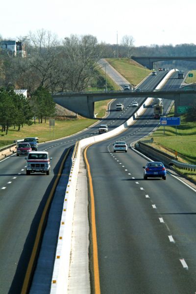 File:231.1 Photo2 Barrier Median.jpg