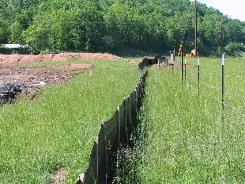 File:806.1.1.1 PHOTO 6 SILT FENCING.jpg