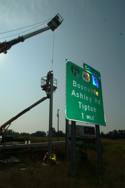 File:903.14 Sign Supports.jpg