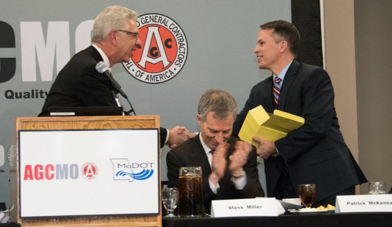 File:100.1.2.2 2015.jpg