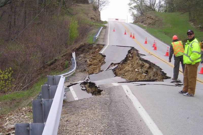 File:606.1.3.19 Slide area.jpg