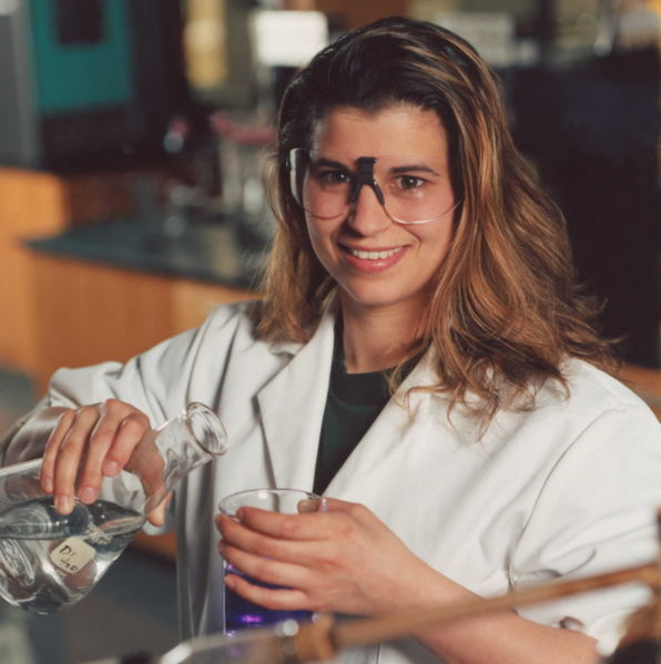 File:1000 Chemist.jpg