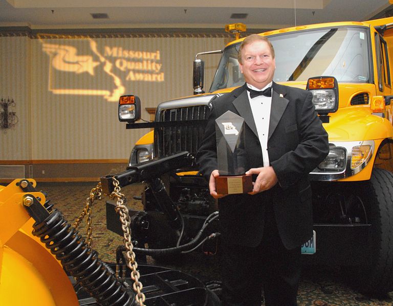 File:100 MoDOT award.jpg